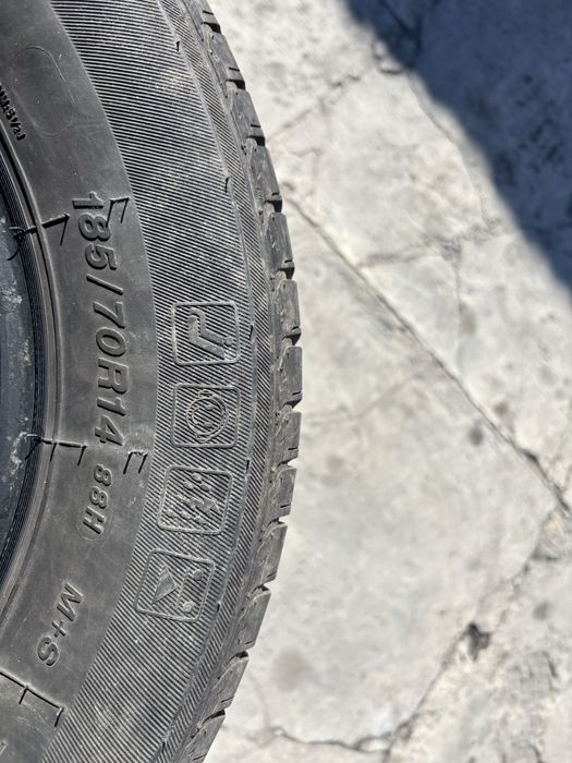 Продам резину в хорошем состоянии