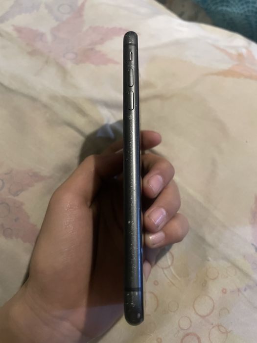 Продам Iphone 11 айфон 11