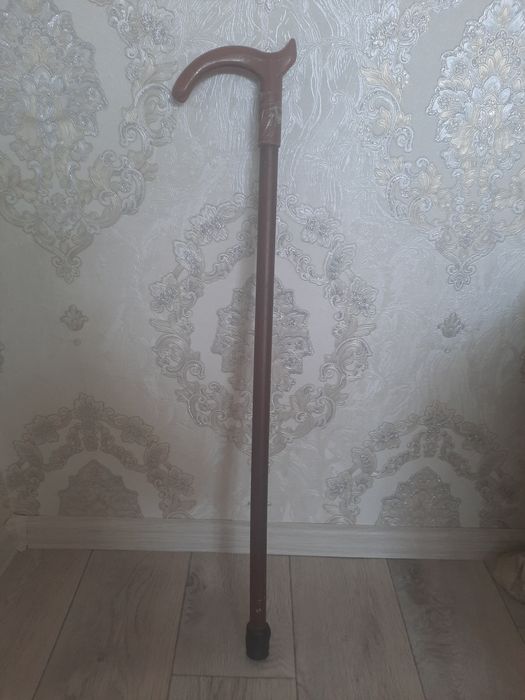 Продам удобную трость.