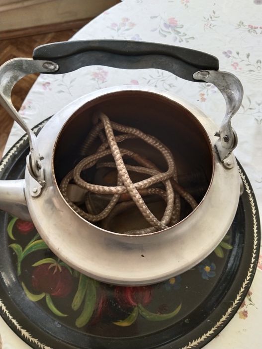 Чайник электрический советский.