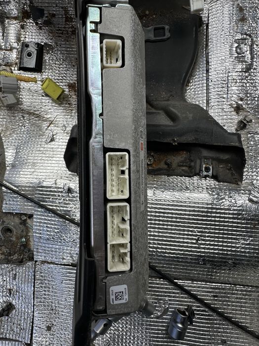 Усилитель JBL land cruiser 200