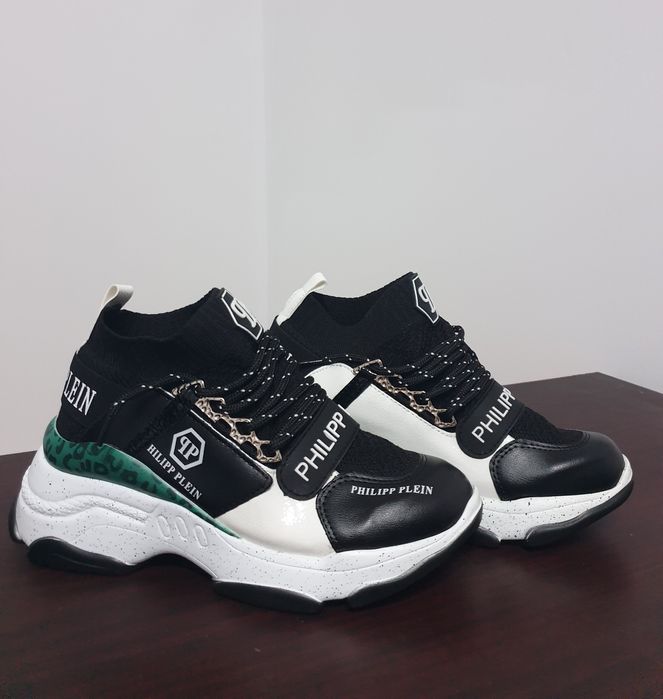 Pantofi sport . Diferite modele