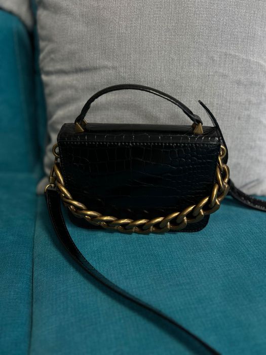 Черна оригинална чанта guess