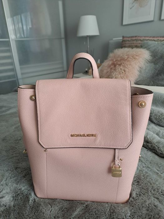 Michael Kors кожена раница