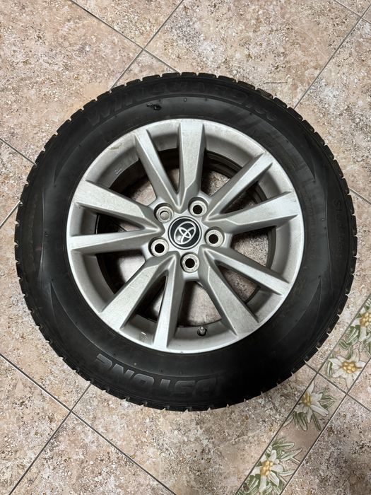 Диски оригинал с резиной на Toyota Camry 70