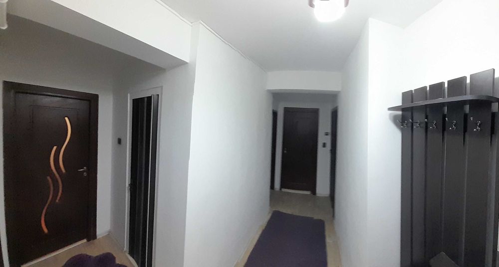 Vand apartament 2 camere etaj 2