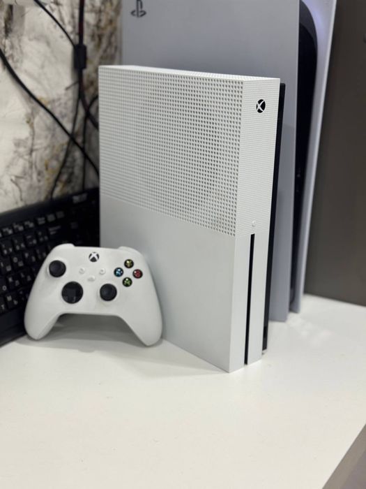 Xbox One S 1000gb