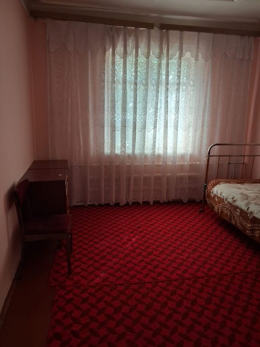 Азадбаш да   8 хонали ховли үй  сотилади