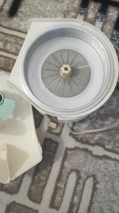 Соковыжималка  новый