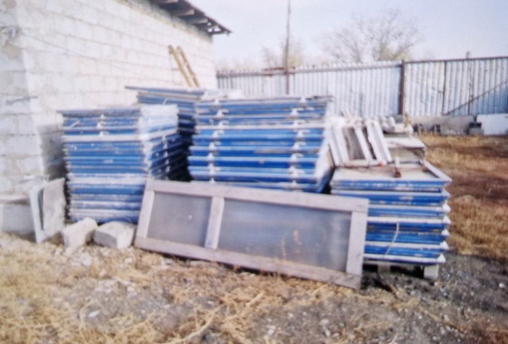 Продам рамы со стеклом