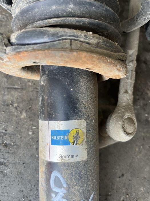 Предни амортисьори бмв 3 е90/91 х-драйф ( amortisiori bmw e90/91 xd )