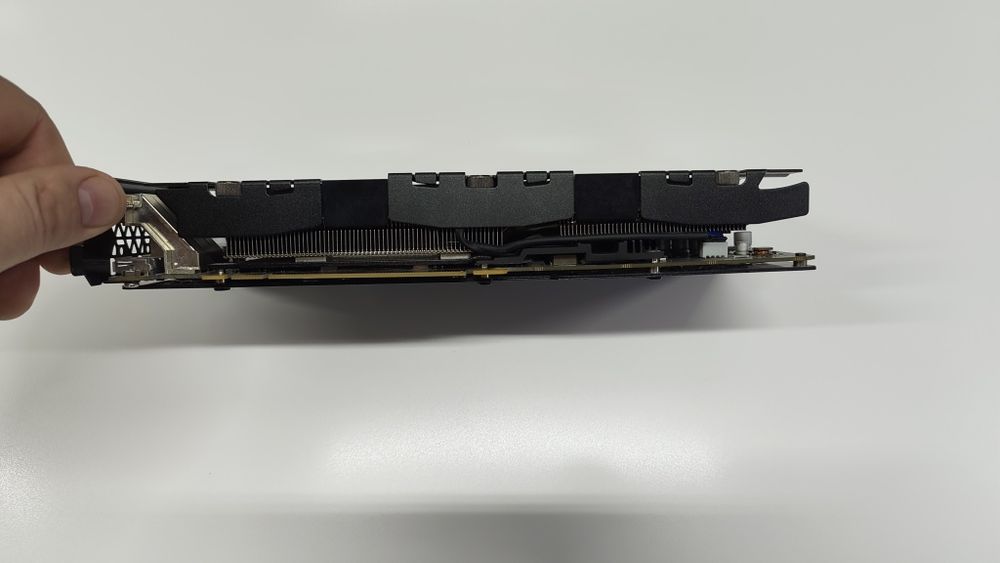Продам видеокарту 1080 8 gb