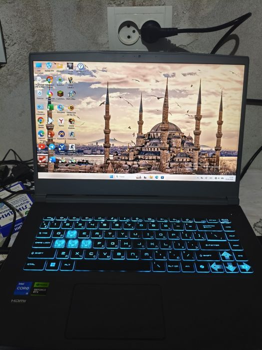Игровой Ноутбук сотилади (MSI) inter Corei5