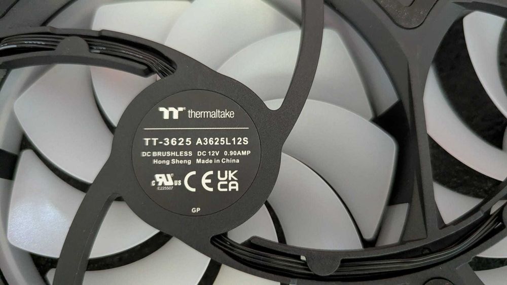 Ventilatoare noi Thermaltake TH360 v3 ultra ARGB