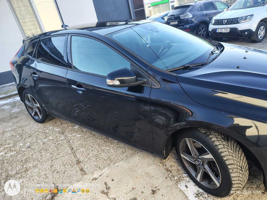 De vanzare Volvo V40,D3 unic propietar in tara.