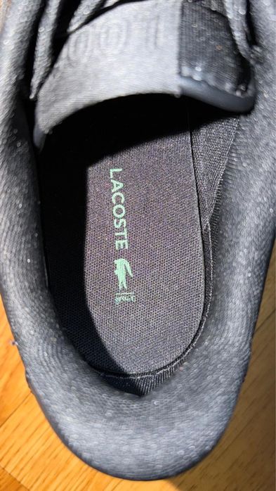 Продам оригинал мужские кеды lacoste