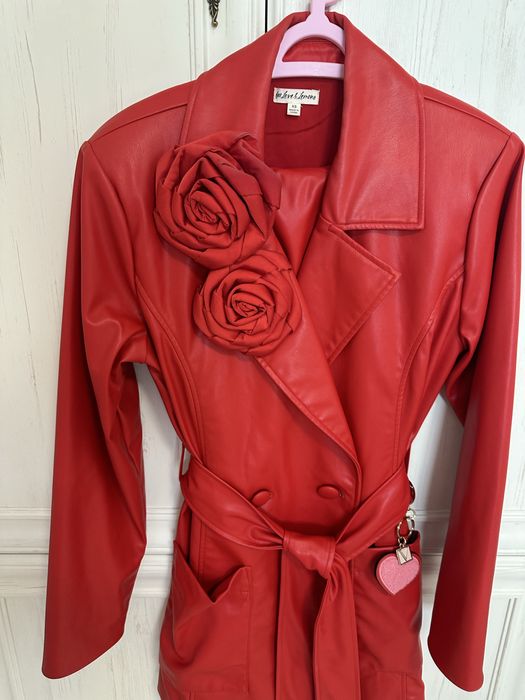 Яке+рокля САЩ, цена за 1 брой = 50 лв.