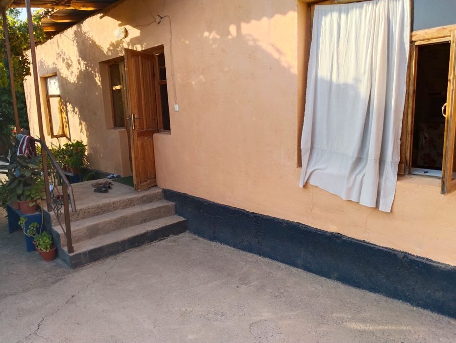 Уи сотилади 5 хонали