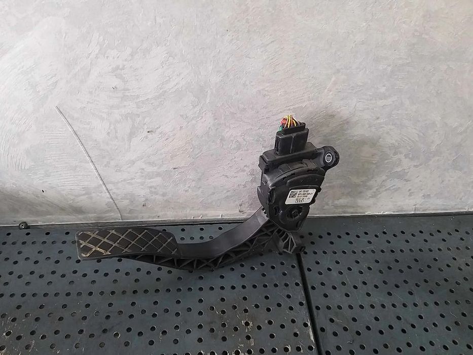 Pedala acceleratie audi a4 b8 8k 8k1723523