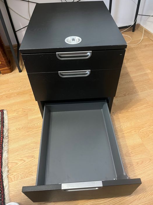 Casetiera/ rollbox/ comoda cu cifru si roti