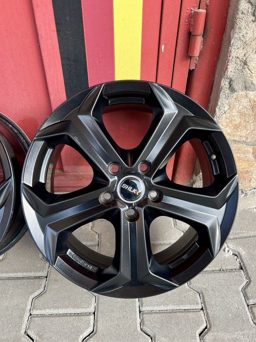 Лети Джанти 17 5x114,3 AUTEC Germany Black