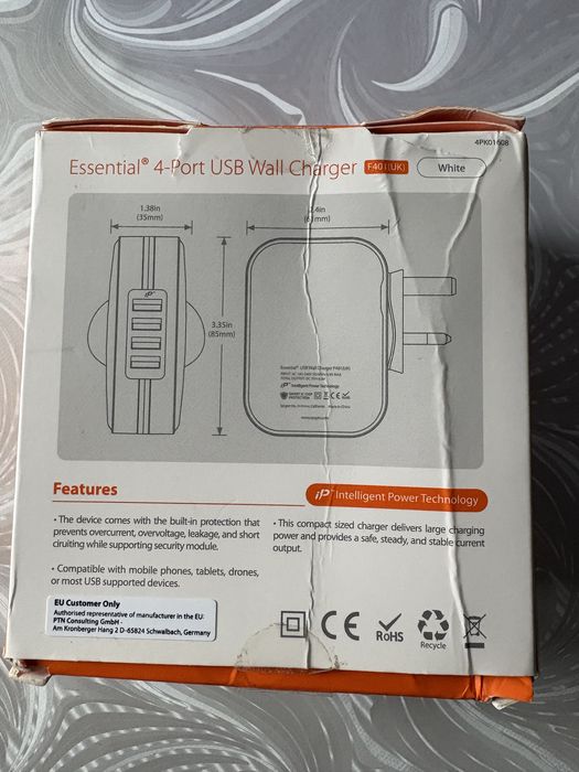 Адаптер Spigen с 4USB