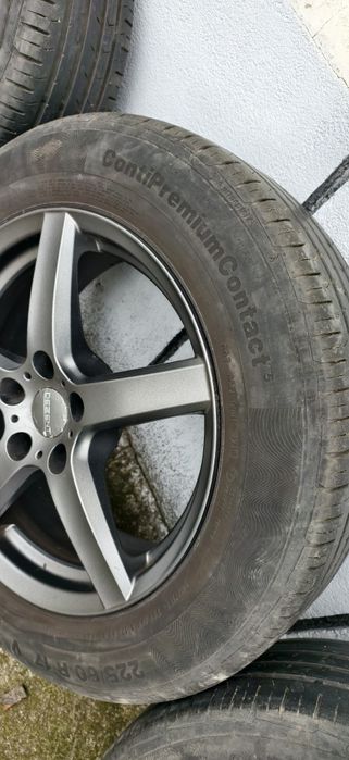 Джанти 17" DEZENT 7.5J 5x114.3 ET45 отвор 71.6мм с гуми CPC5 225/60/17