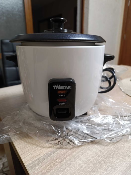 уред за готвене на ориз Tristar RK-6117.