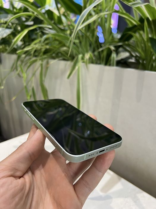 Iphone 12.