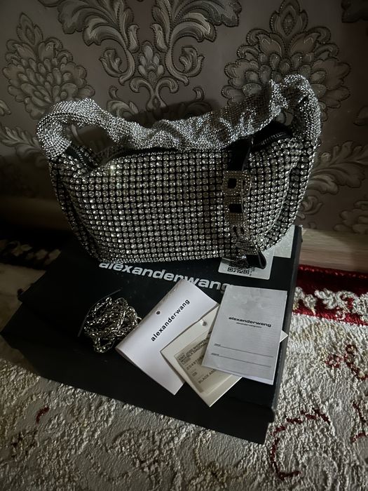 Продам шикарную  сумочку  премиум!