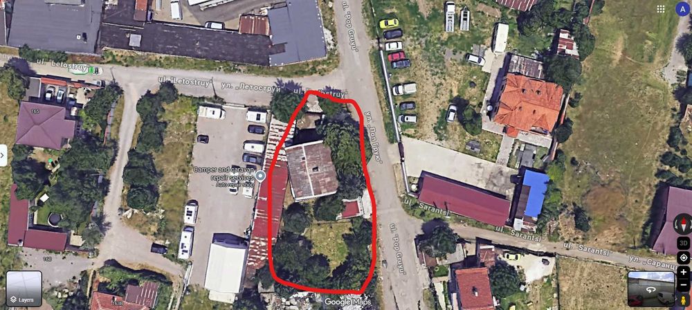 Етаж от къща, 500кв.м  двор, паркомясто в София