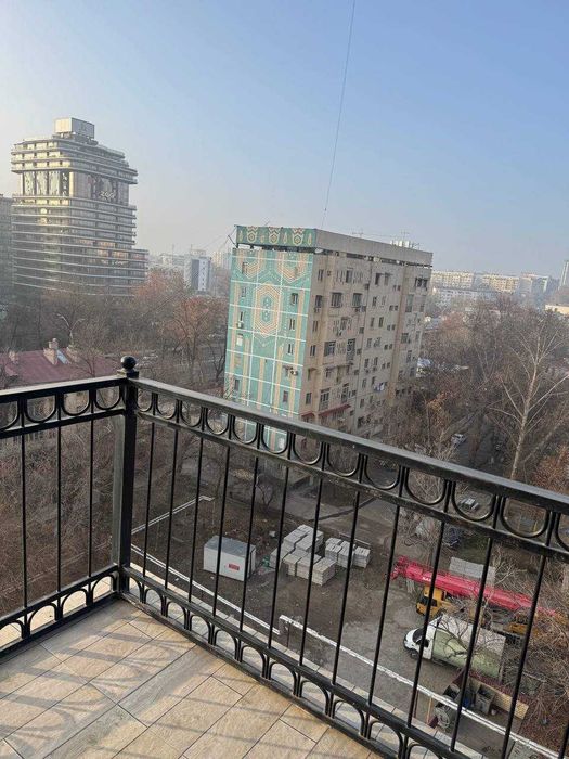 СРОЧНО СДАМ! 3х комн. Новостройка 131(м2), ул Бобур БКС