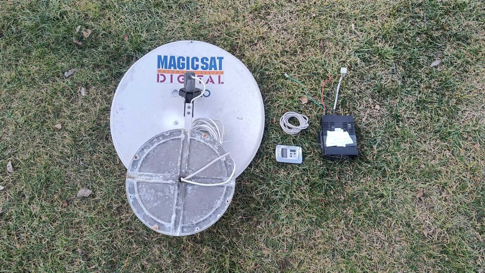 Antena satelit automata marca Teleco Magic Sat