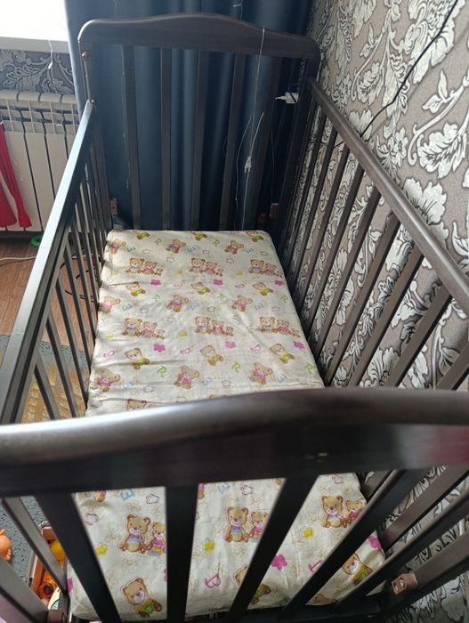 Продам кроватку детскую