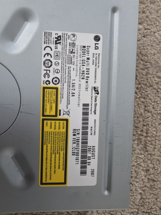 DVD-RW дисковод LG Super Multi (SATA) GSA-H62N