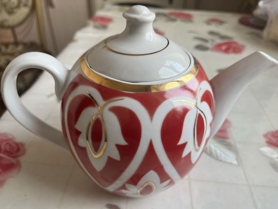 Фарфоровый чайник. 1 литр. СССР.