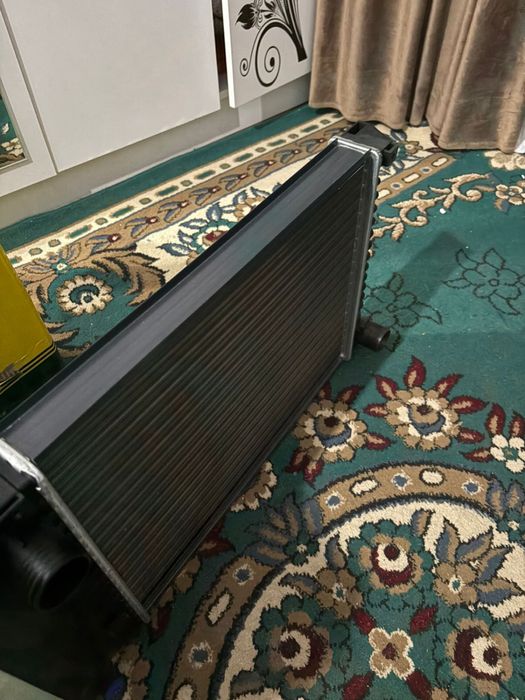 Радиатор Bmw E34