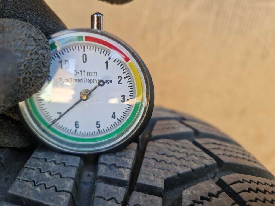 2 Hankook R17 215/60 Зимни гуми  DOT3019