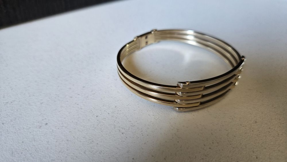 Златна дамска гривна 14,8 грама