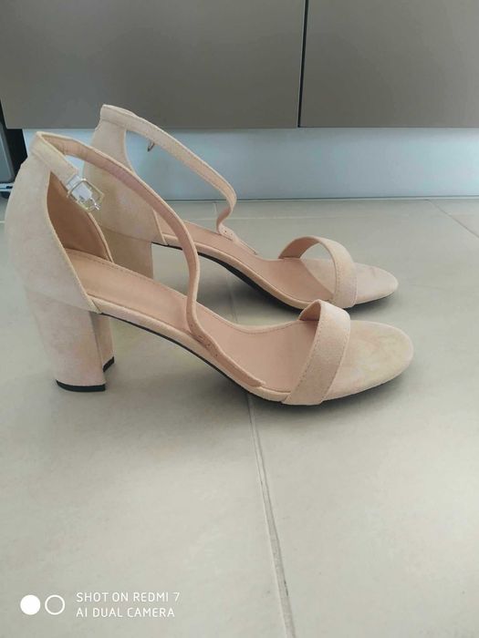 Сандали на ток 41 номер