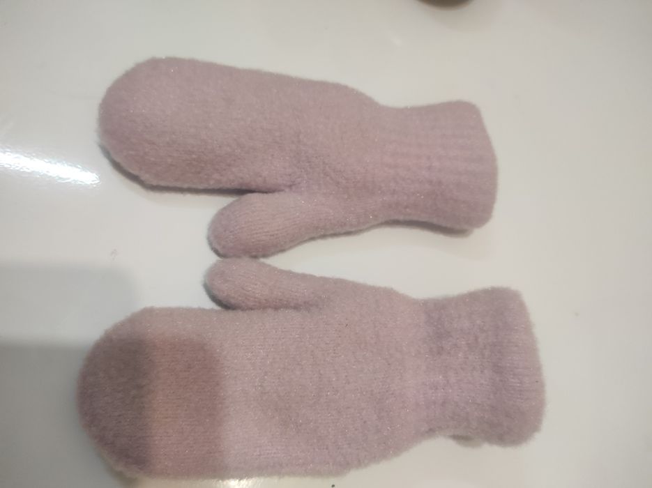 Варежки за 1000 серенивые.