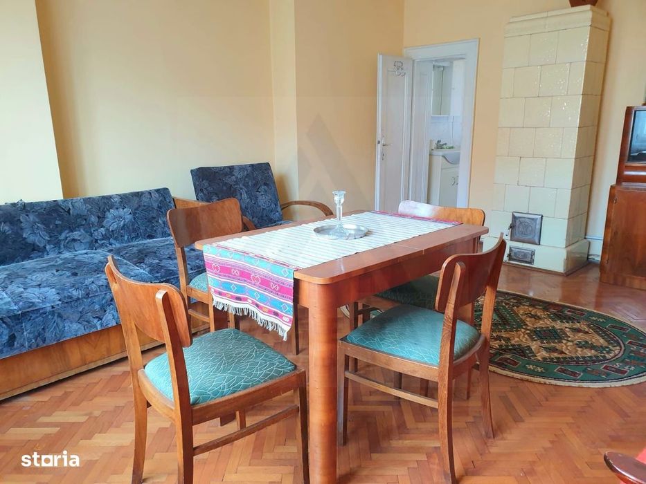 Apartament 4 camere 110 mp utili cu teren aferent si 2 bai Central