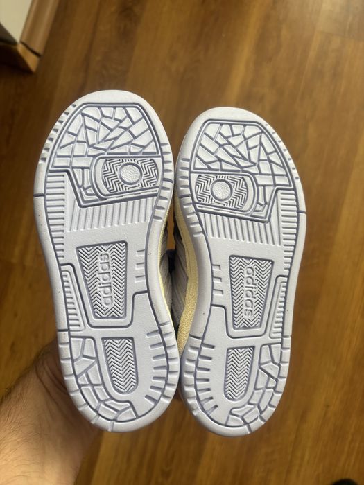 Нови детски маратонки Adidas 28 номер