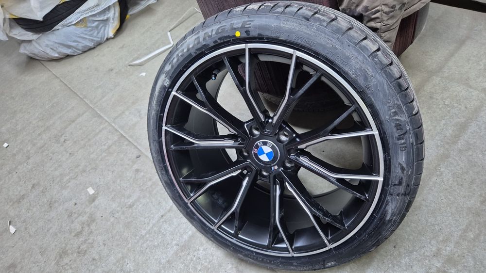 Продам диски с резиной r19