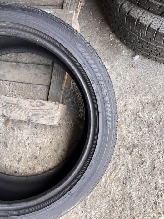 2 anvelope vara 225/45/19 , Bridgestone , 5.9 mm