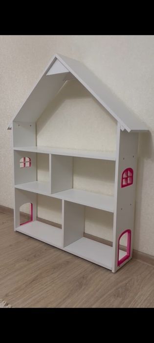Поодается домик для кукол и игрушек