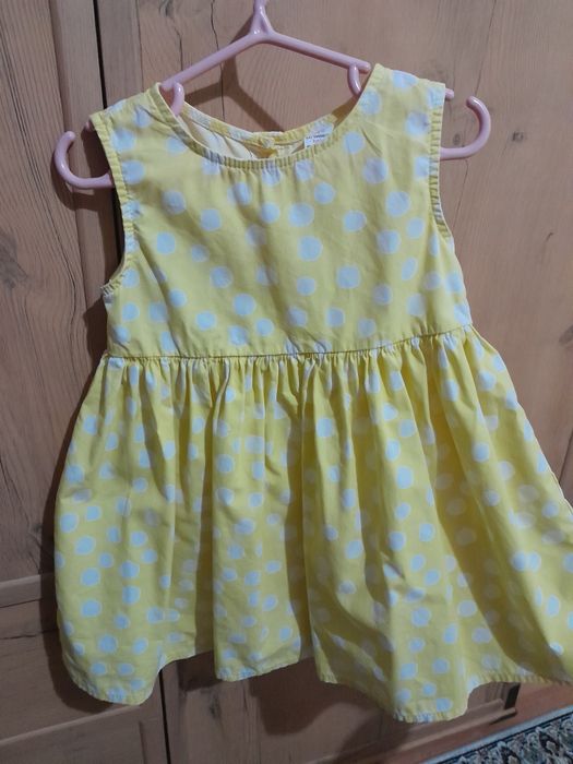 Продам платья от 2 до 4 лет