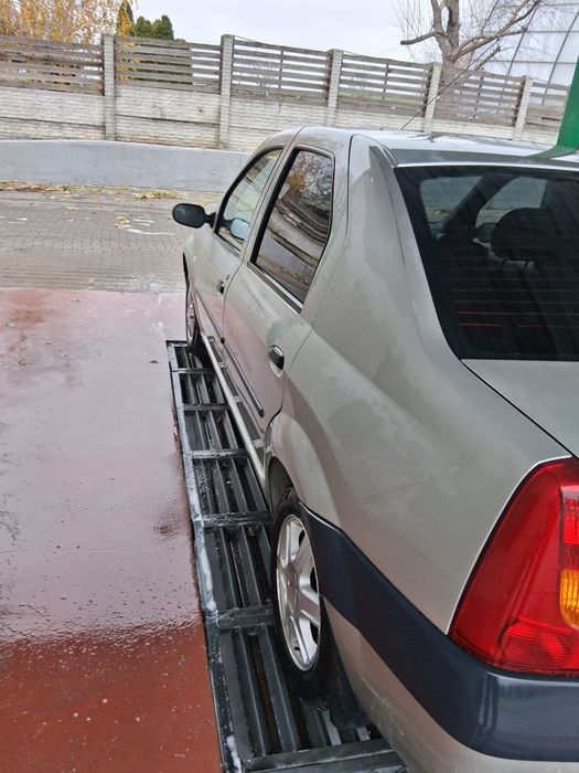 Vând Dacia Logan 1,6