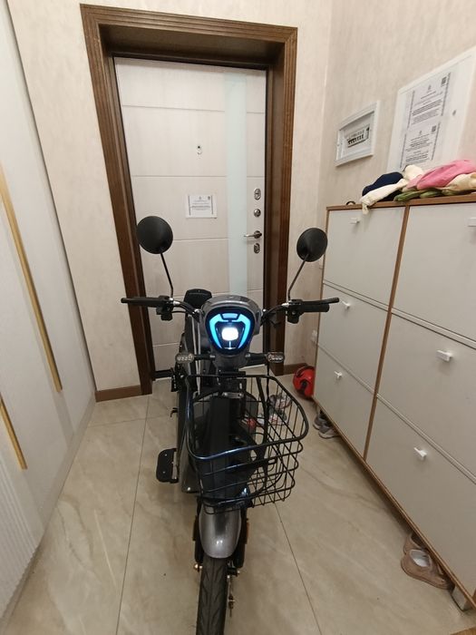 Скутер Sk8 250w max km 60-70 km