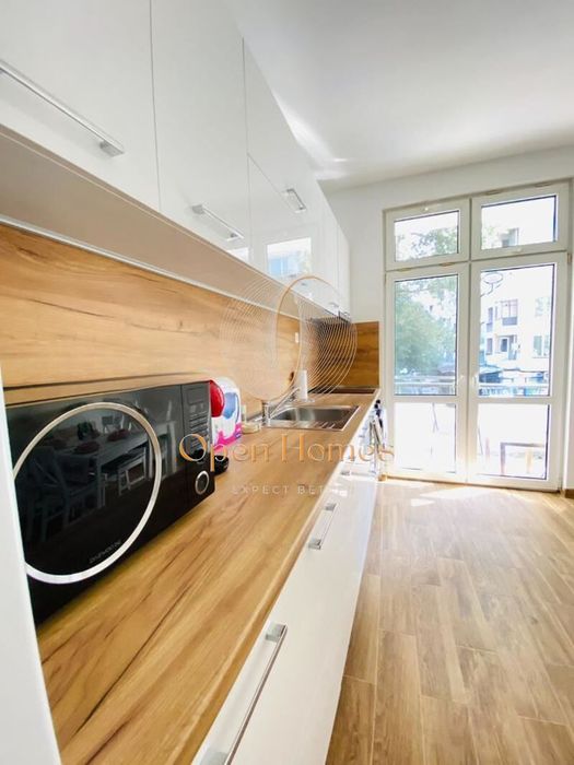 Продава се Четиристаен апартамент в Пловдив, Каменица 1 - 110 кв.м за 2773 €/кв.м - Снимка #8